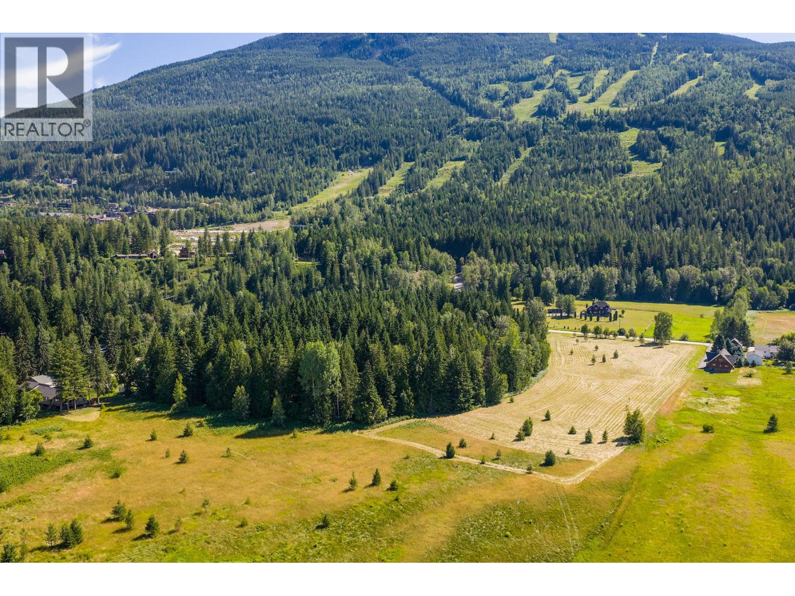 3309 Catherwood Road, Revelstoke, British Columbia V0E 2S1 - Photo 35 - 10394067