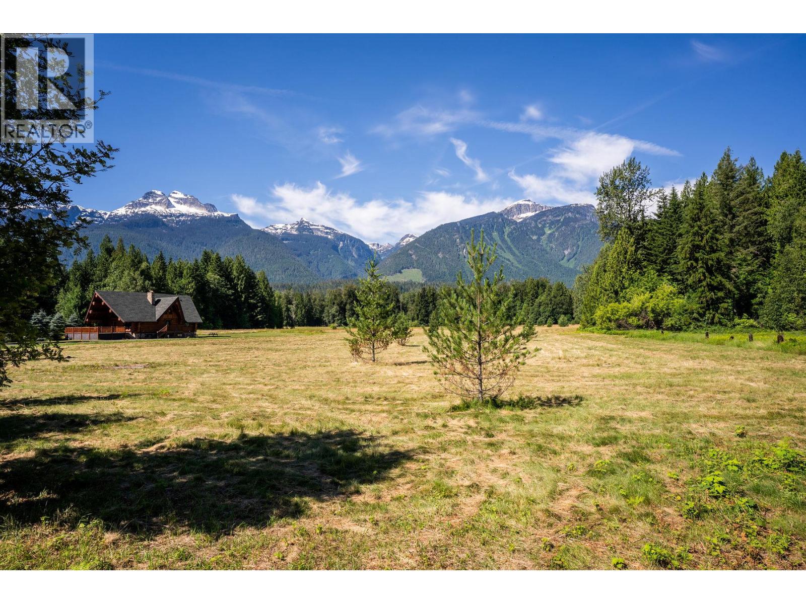 3309 Catherwood Road, Revelstoke, British Columbia V0E 2S1 - Photo 7 - 10394067