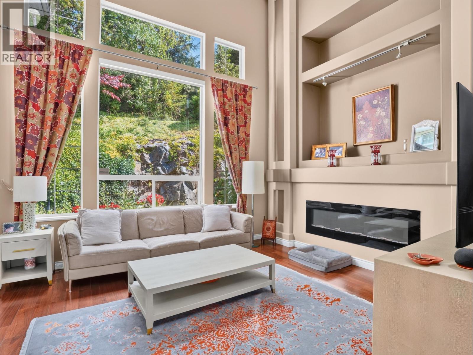 1981 Parkway Boulevard, Coquitlam, British Columbia  V3E 3J8 - Photo 4 - R3150634