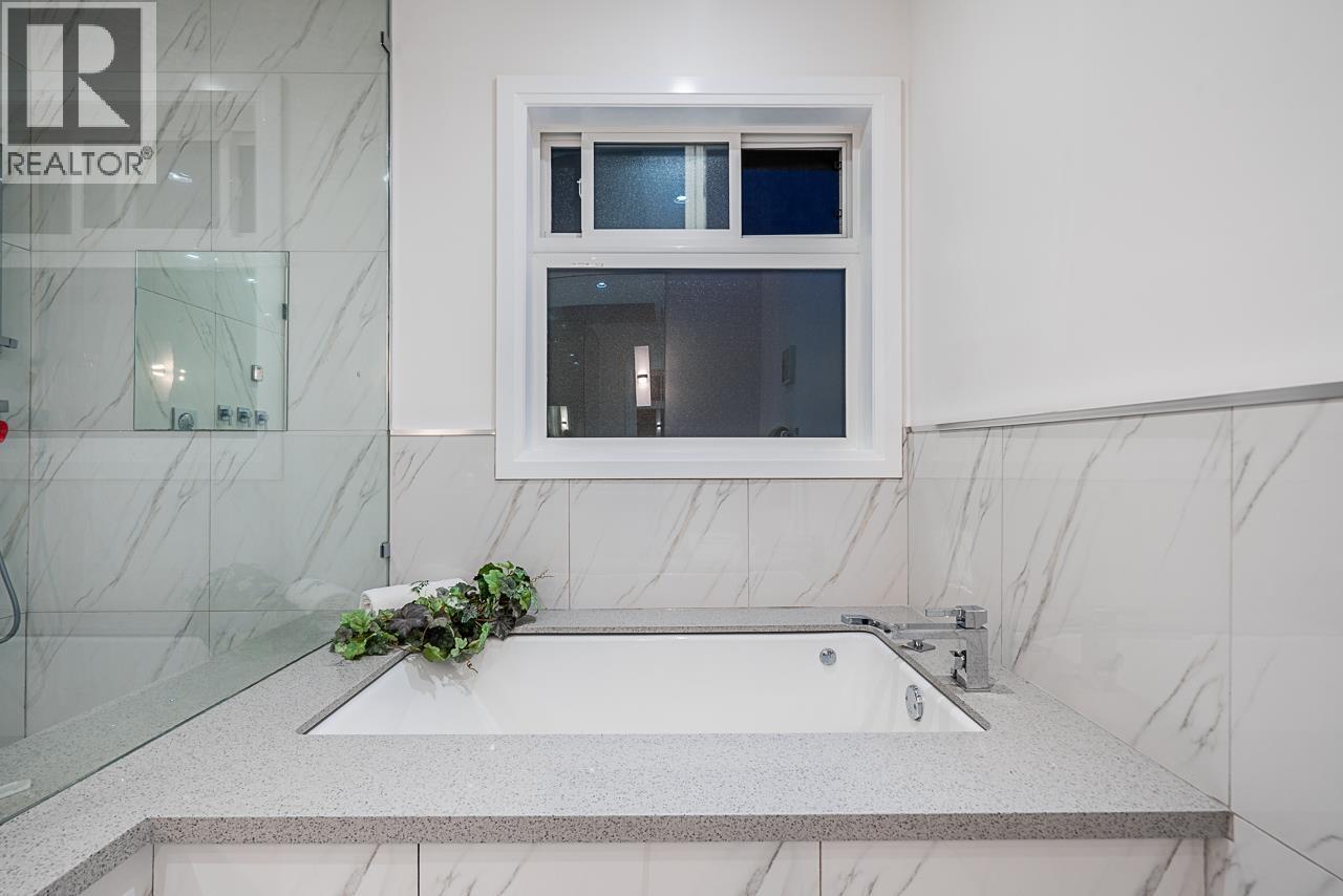 5876 Buckingham Avenue, Burnaby, British Columbia  V5E 2A3 - Photo 33 - R3150726