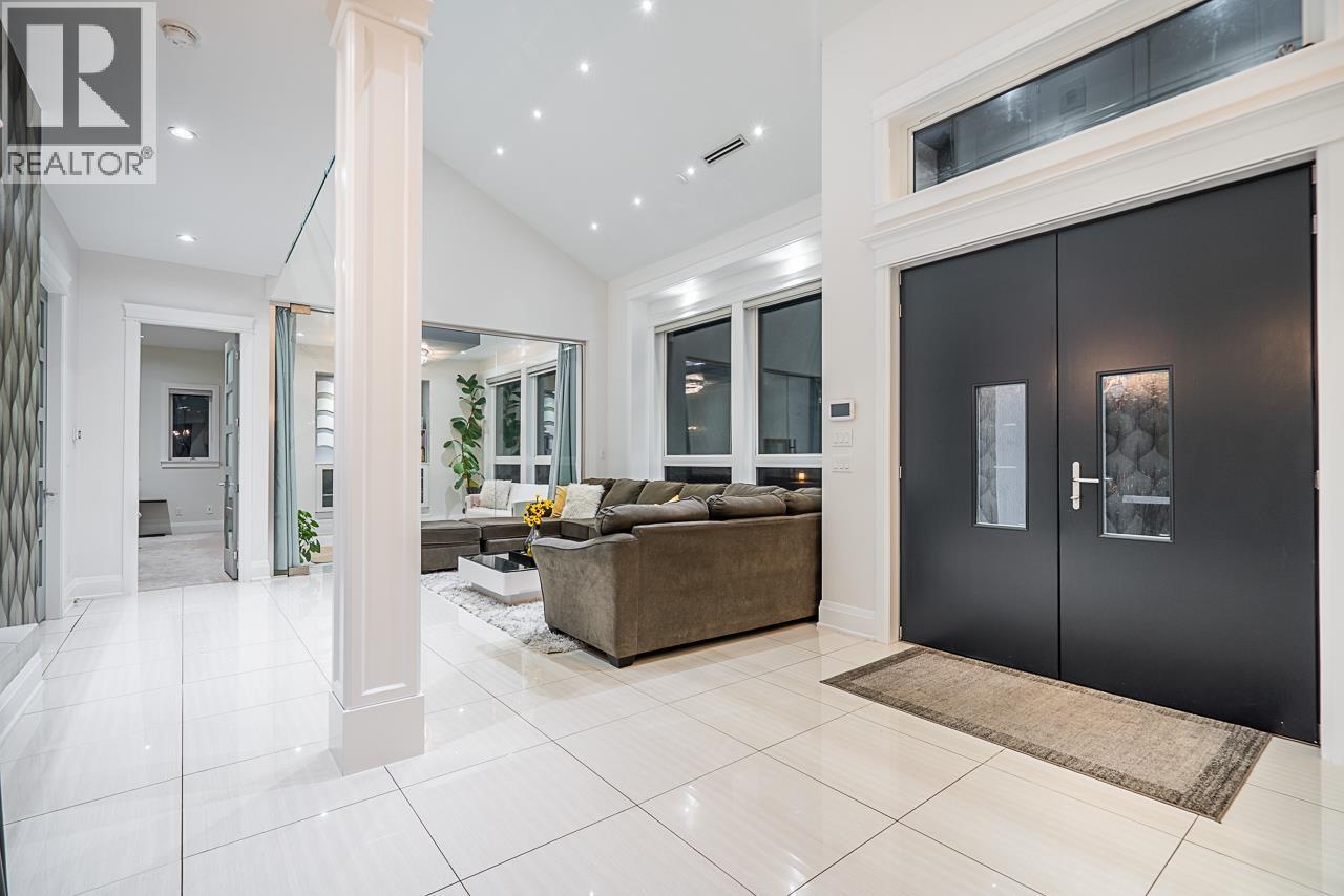 5876 Buckingham Avenue, Burnaby, British Columbia  V5E 2A3 - Photo 6 - R3150726