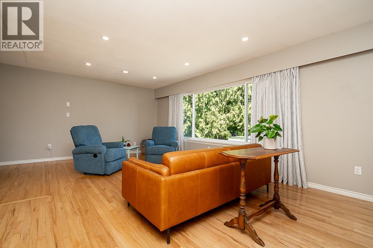 2965 Cumberland Street, Port Coquitlam, British Columbia  V3B 3V3 - Photo 5 - R3150404
