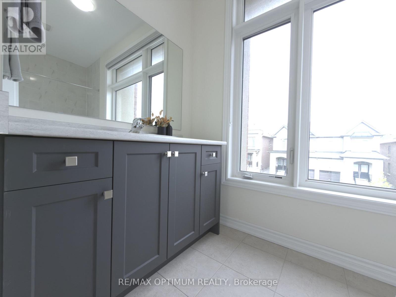 3 Armilia Place, Whitby, Ontario  L1P 0N9 - Photo 23 - E13601586
