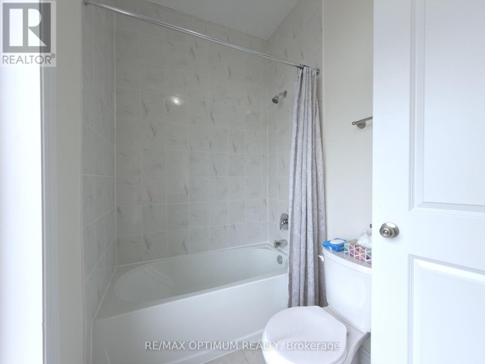 3 Armilia Place, Whitby, Ontario  L1P 0N9 - Photo 26 - E13601586