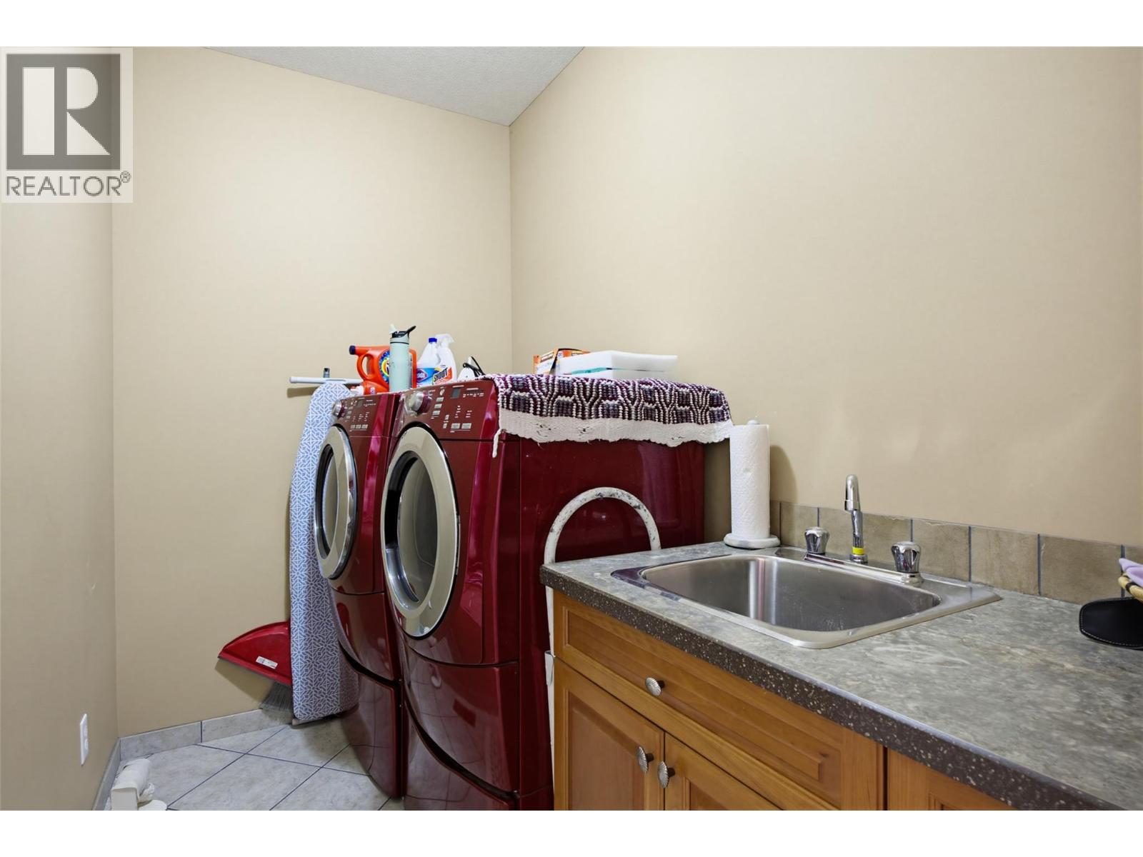 2365 Abbeyglen Way Unit# 31, Kamloops, British Columbia  V1S 1Y3 - Photo 26 - 10384110