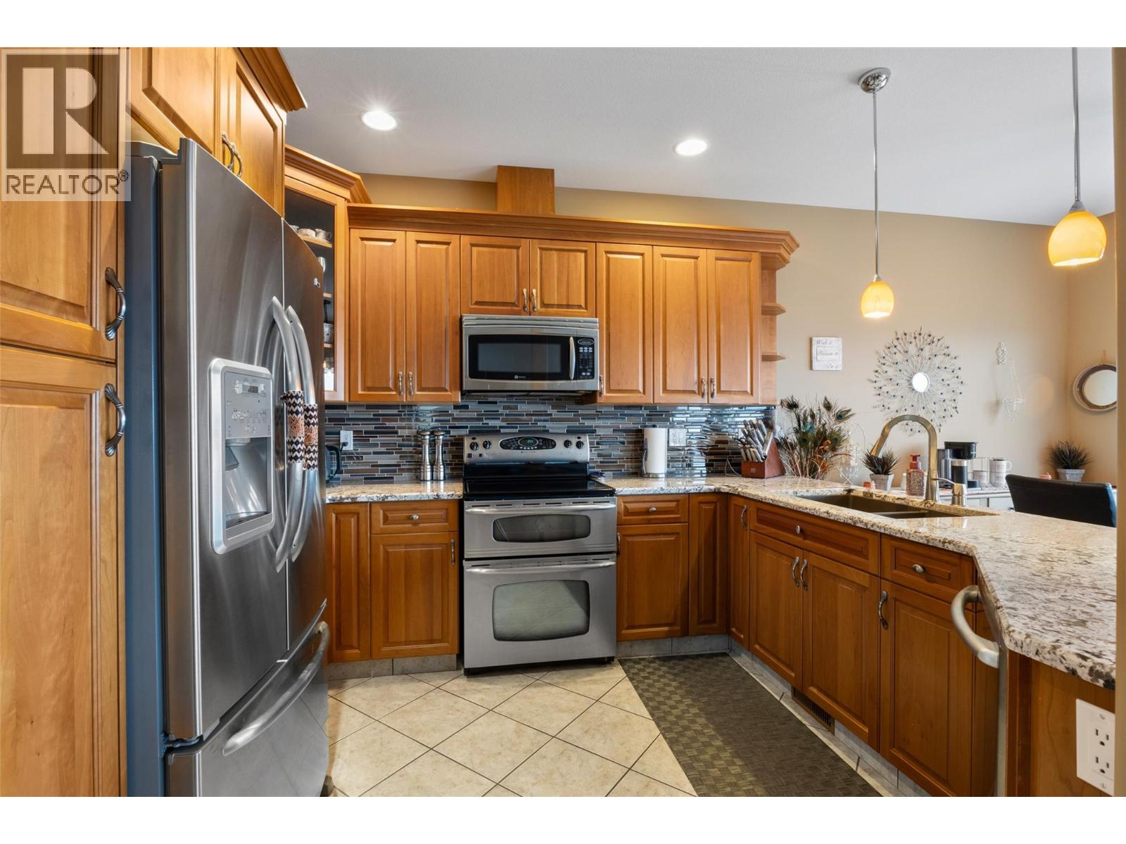 2365 Abbeyglen Way Unit# 31, Kamloops, British Columbia  V1S 1Y3 - Photo 13 - 10384110