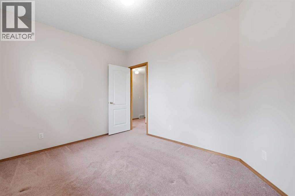 2 Eagleview Way, Cochrane, Alberta  T4C 1P5 - Photo 44 - A2328457