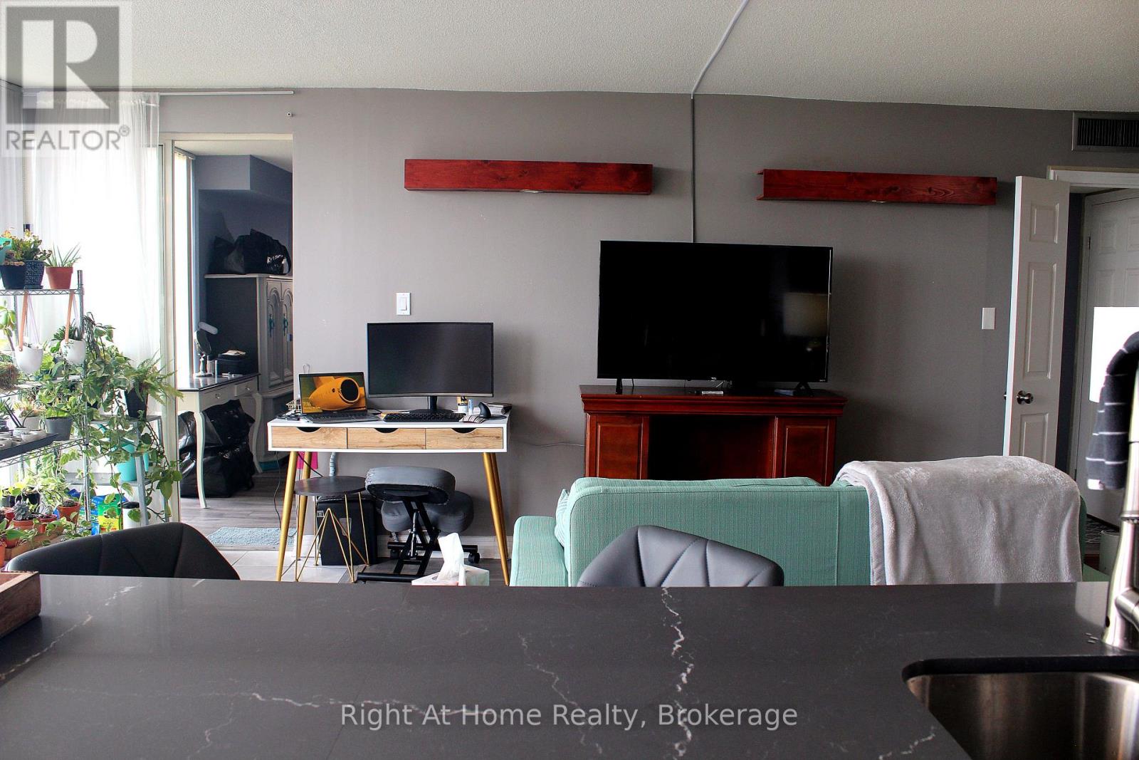 1509 - 1360 Rathburn Road E, Mississauga (Rathwood), Ontario  L4W 4H4 - Photo 4 - W13614884