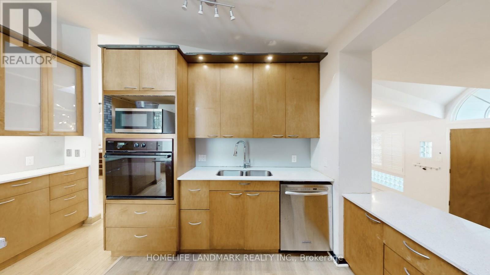 1 Malabar Place, Toronto, Ontario  M3B 1A4 - Photo 15 - C13614822