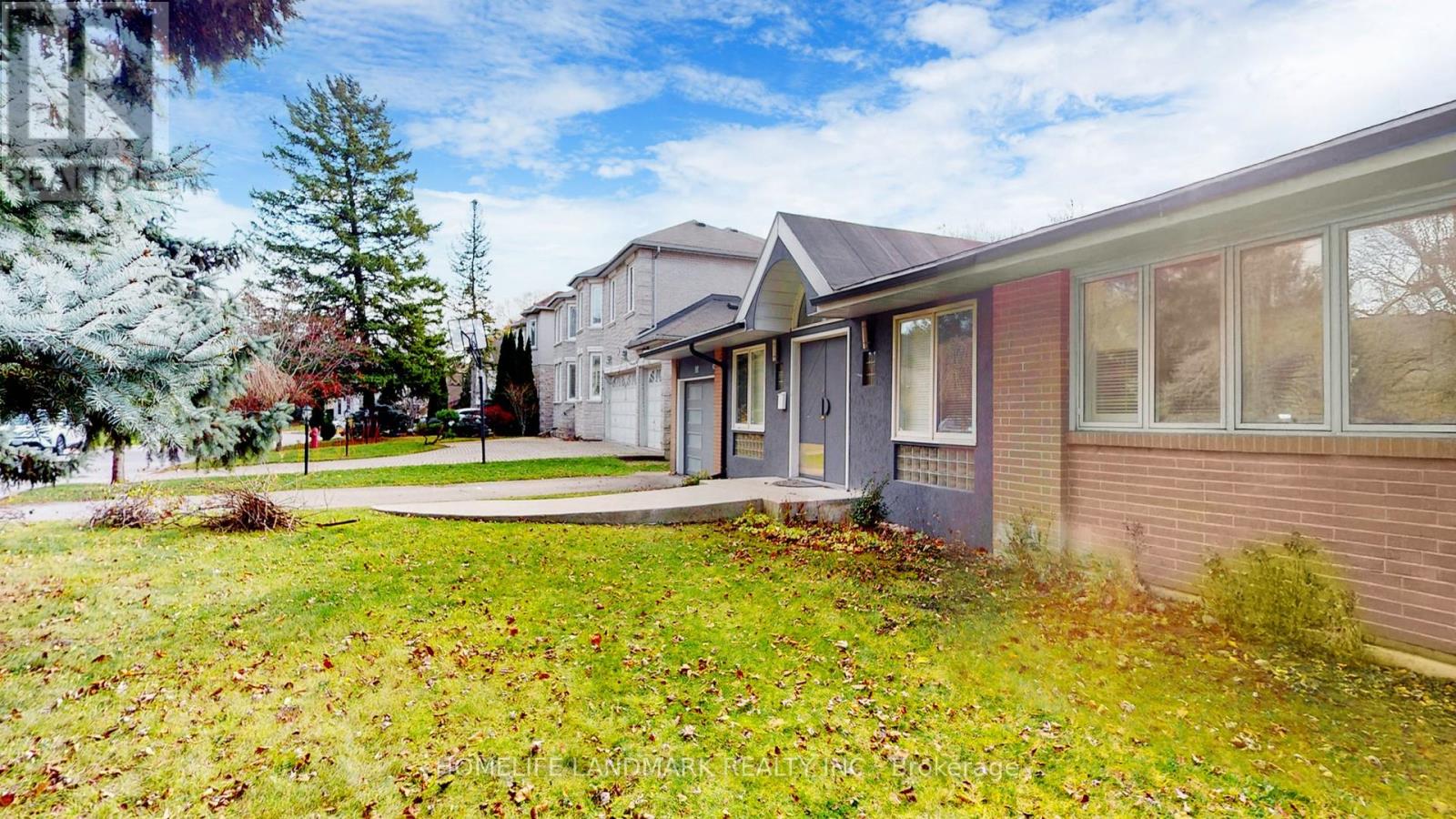 1 Malabar Place, Toronto, Ontario  M3B 1A4 - Photo 3 - C13614822