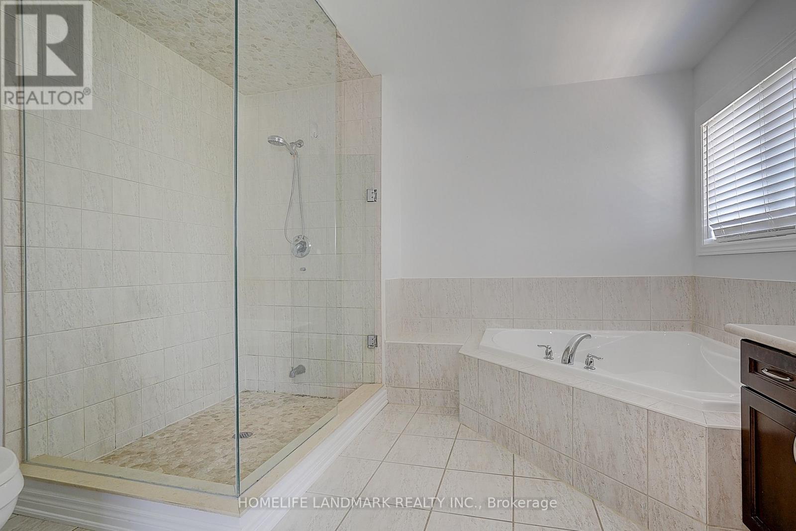 28 Hunwicks Crescent, Ajax, Ontario  L1Z 0E4 - Photo 21 - E13614876