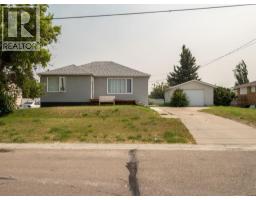260 3 Street E, Cardston, Alberta