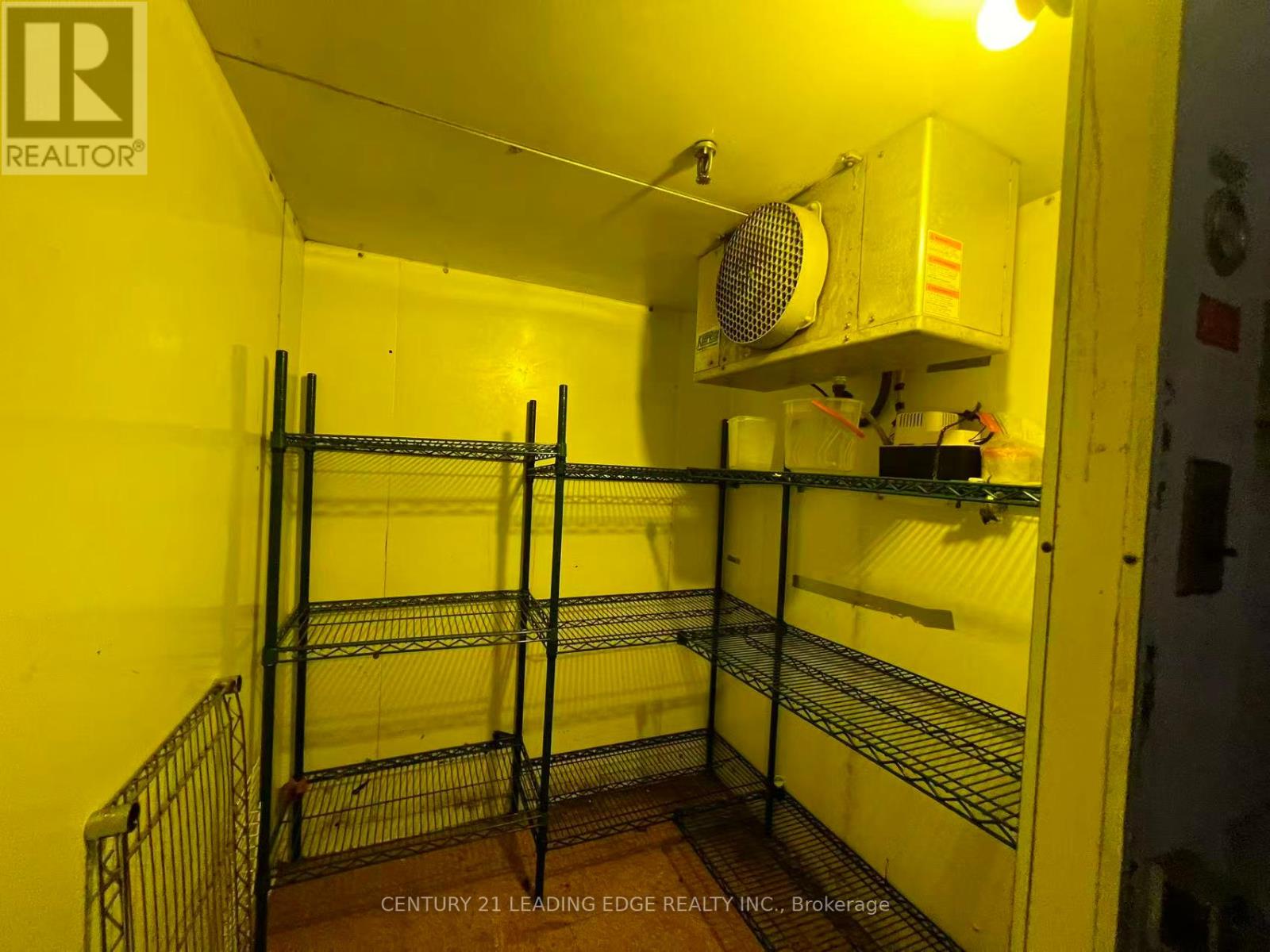 31& 32 - 1300 Finch Avenue W, Toronto, Ontario  M3J 3K2 - Photo 13 - W13614848