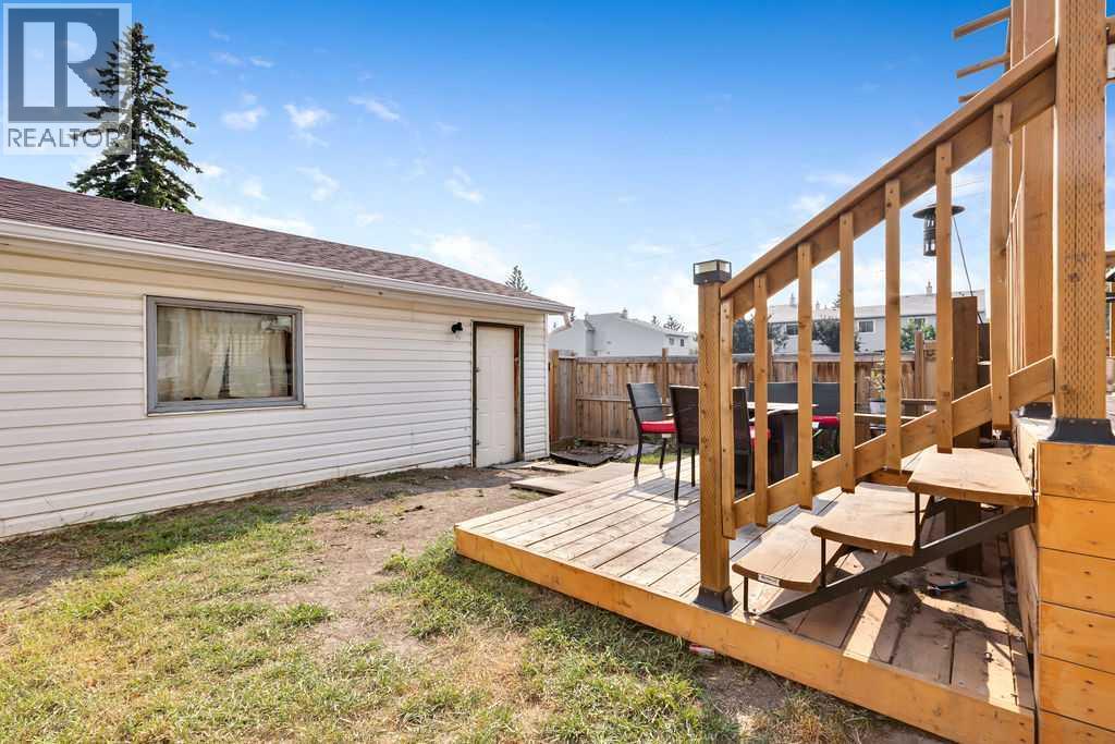 44 Falwood Crescent NE, Calgary, Alberta  T3J 1E3 - Photo 32 - A2332232