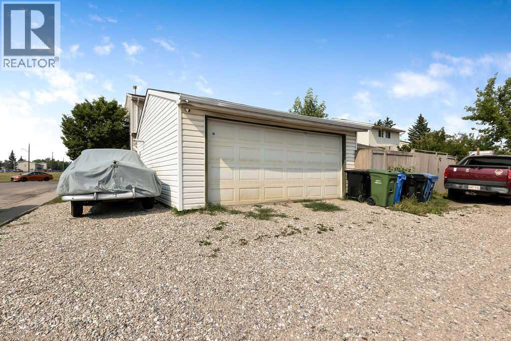 44 Falwood Crescent NE, Calgary, Alberta  T3J 1E3 - Photo 34 - A2332232