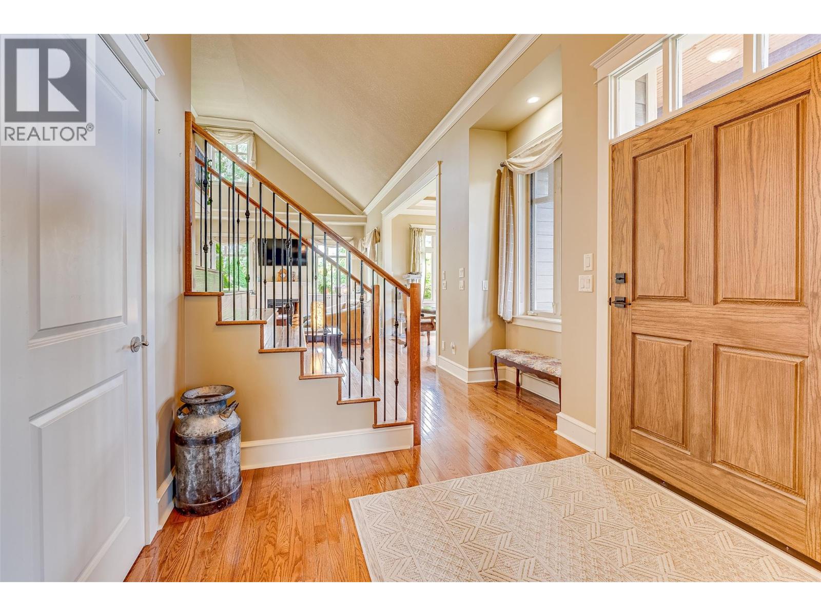 677 Cypress Drive, Vernon, British Columbia  V1B 3Y5 - Photo 6 - 10391239