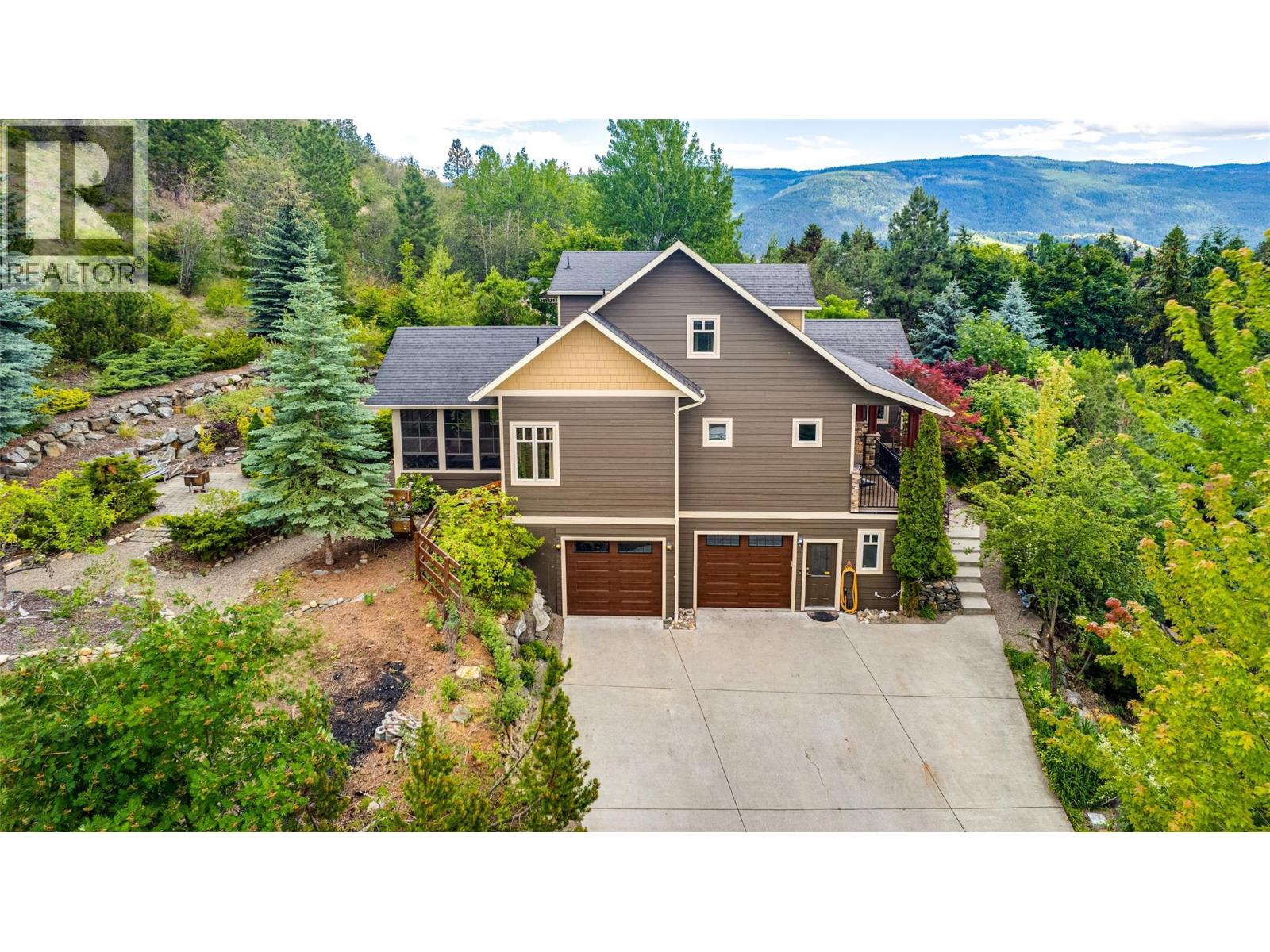 677 Cypress Drive, Vernon, British Columbia  V1B 3Y5 - Photo 2 - 10391239