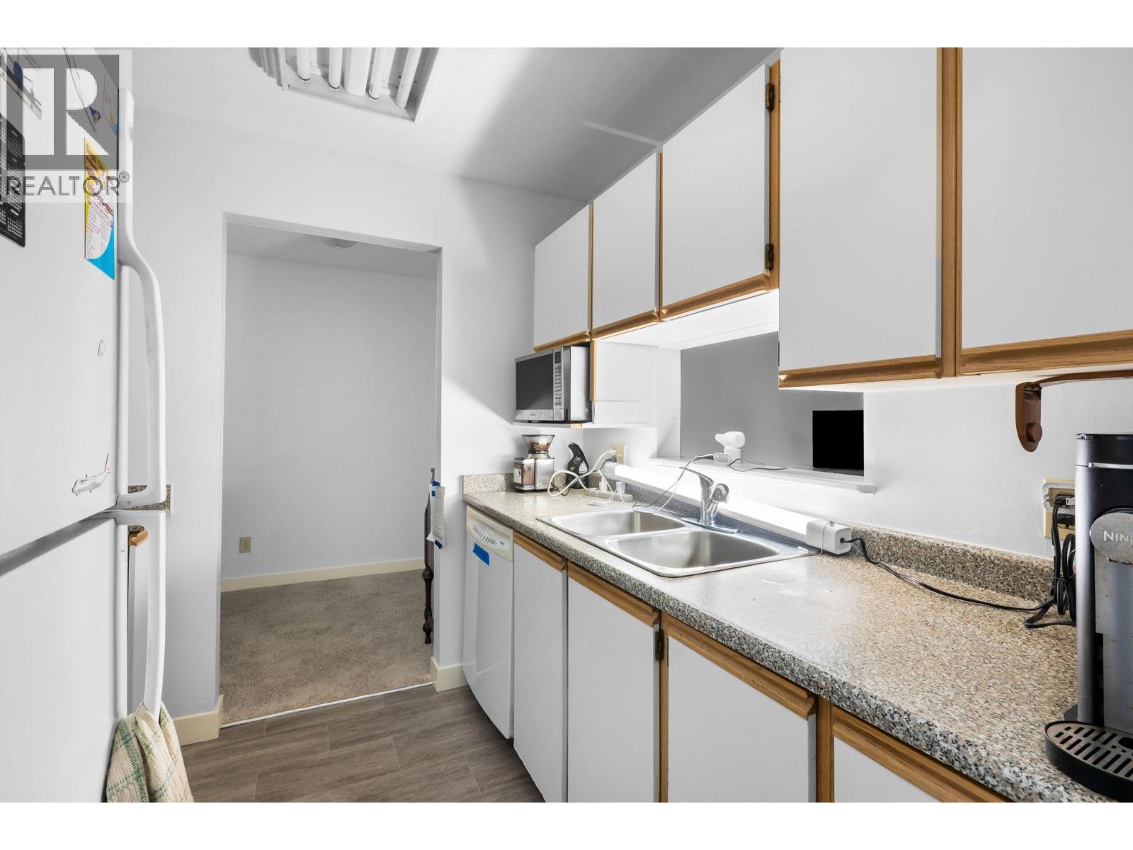 114 918 Roderick Avenue, Coquitlam, British Columbia  V3K 1R1 - Photo 11 - R3150740