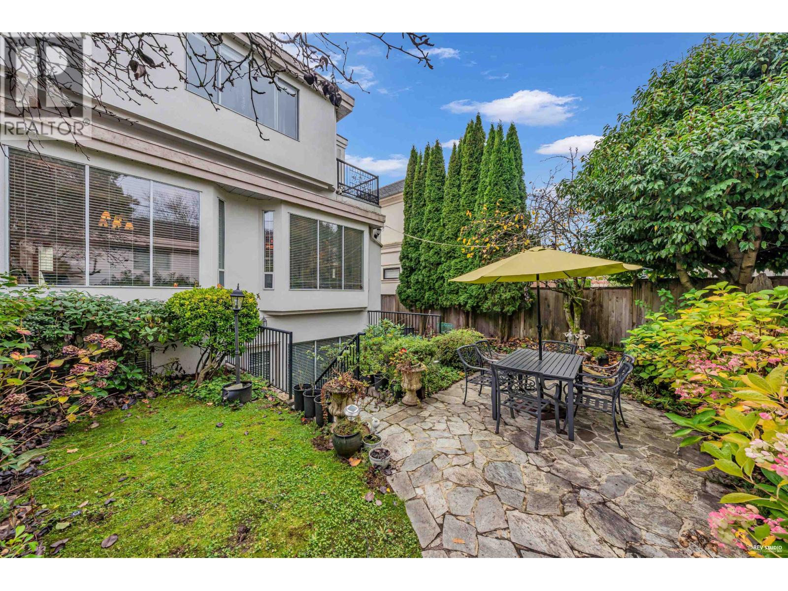 1285 W 47th Avenue, Vancouver, British Columbia  V6M 2L5 - Photo 2 - R3150765