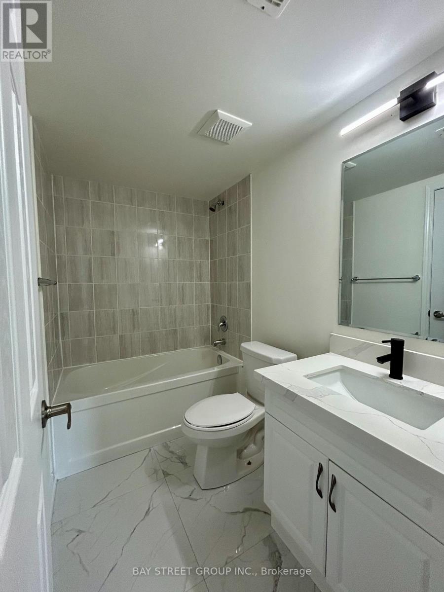 2464 Fall Harvest Crescent, Pickering, Ontario  L1X 0G1 - Photo 4 - E13614896