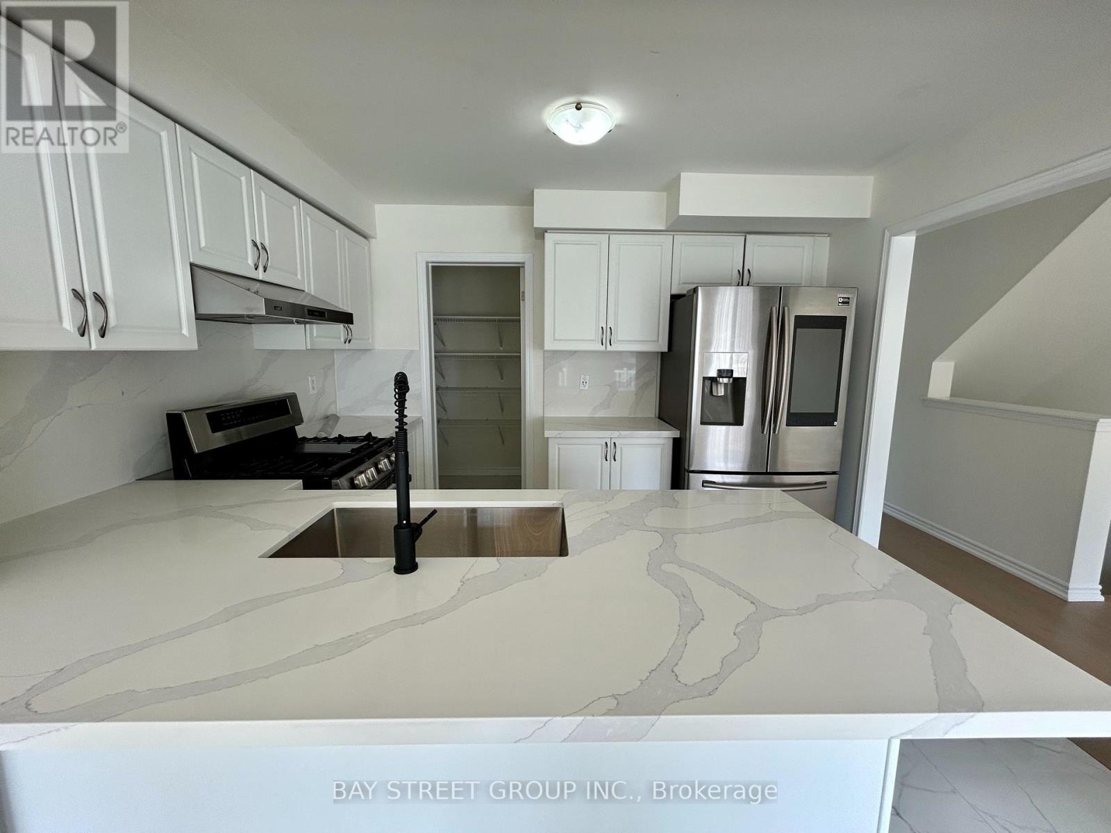 2464 Fall Harvest Crescent, Pickering, Ontario  L1X 0G1 - Photo 9 - E13614896
