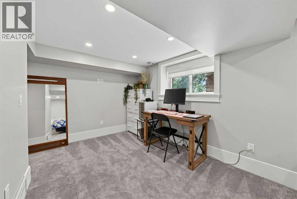7136 Bow Crescent NW, Calgary, Alberta  T3B 2B9 - Photo 37 - A2313639