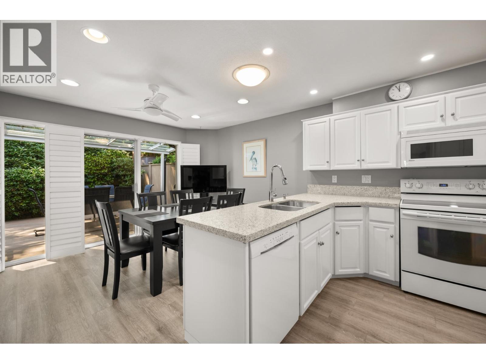 215 Morningside Drive, Tsawwassen, British Columbia  V4L 2M3 - Photo 9 - R3150248