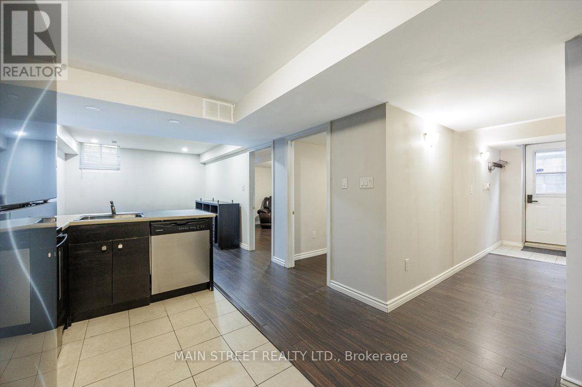 Basement - 10 Usherwood Street, Aurora, Ontario  L4G 7W6 - Photo 5 - N13614922