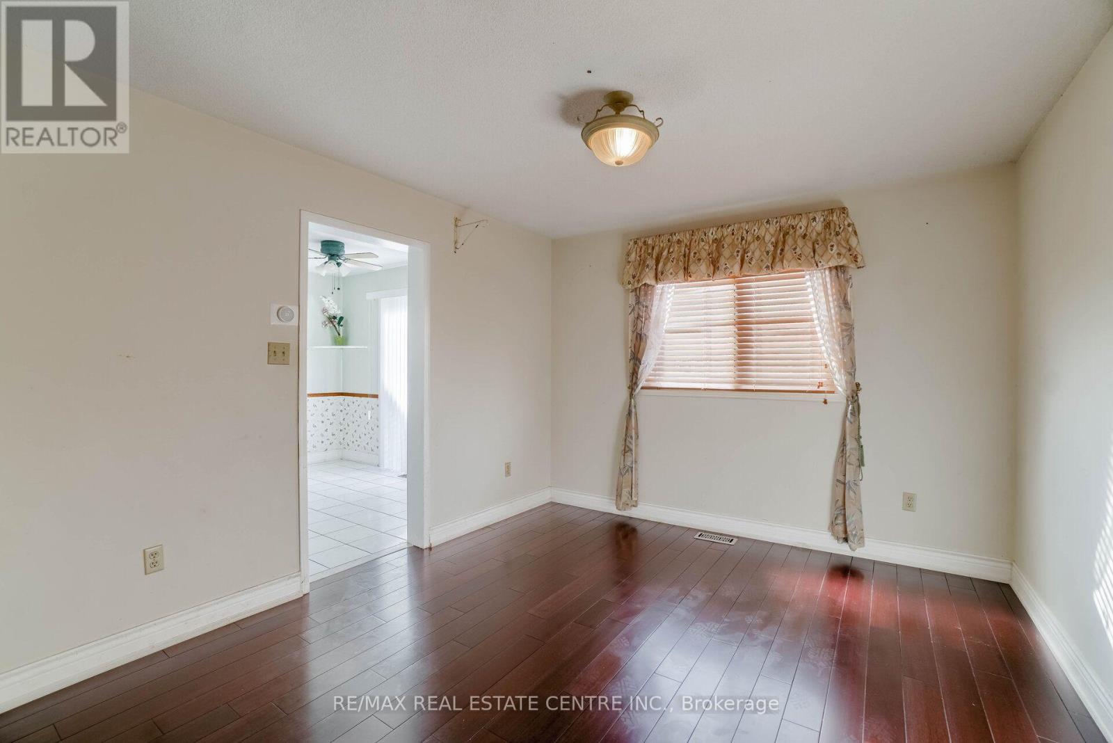 3725 Althorpe Circle N, Mississauga, Ontario  L5N 7G5 - Photo 14 - W13614914