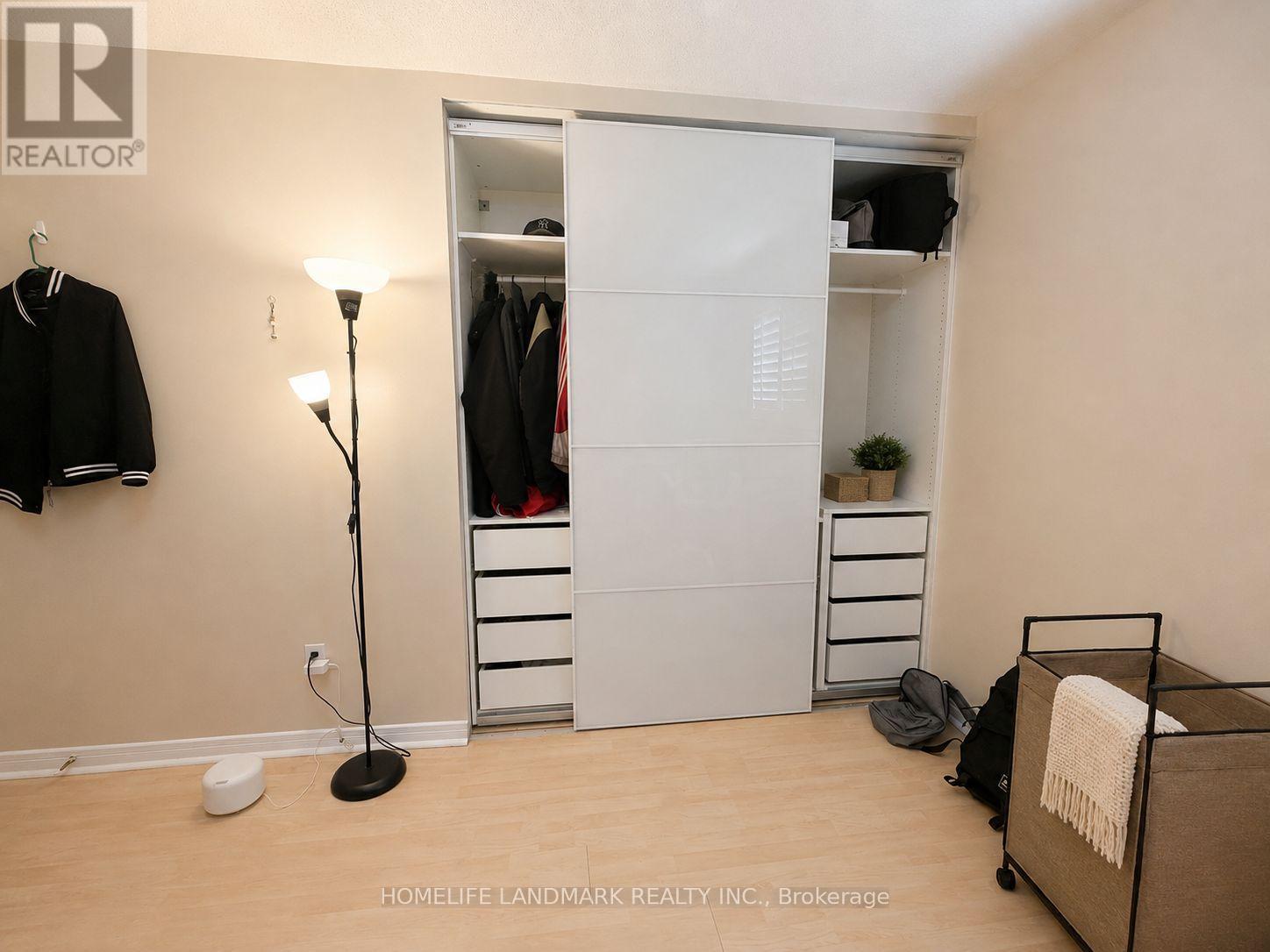 4674 Antelope Crescent, Mississauga, Ontario  L4Z 2X1 - Photo 3 - W13614934