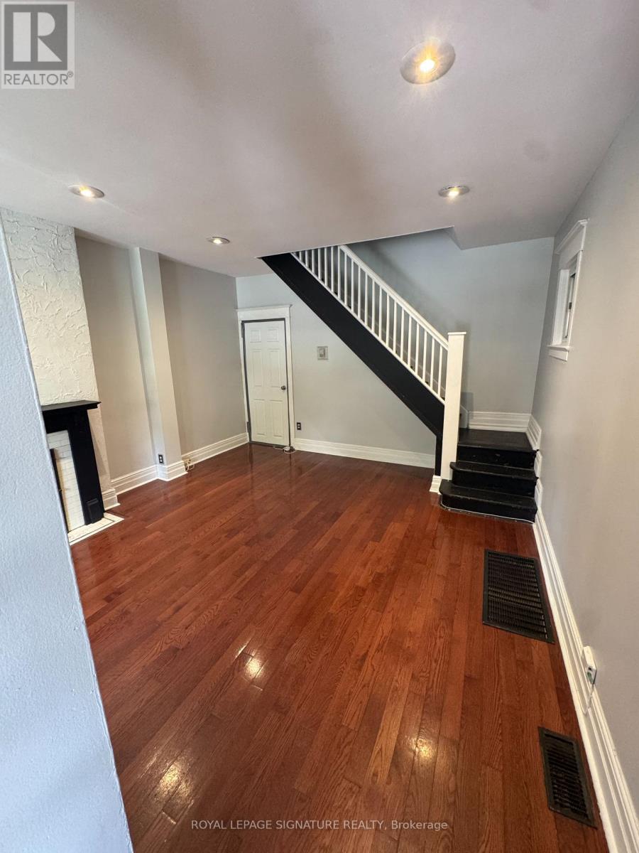 920 Woodbine Avenue, Toronto, Ontario  M4C 4B7 - Photo 10 - E13612074
