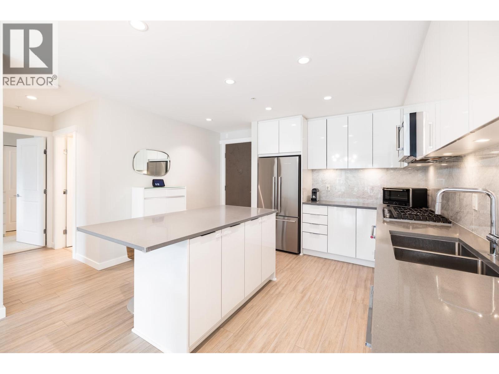 302 2651 Library Lane, North Vancouver, British Columbia  V7J 0C1 - Photo 12 - R3150552