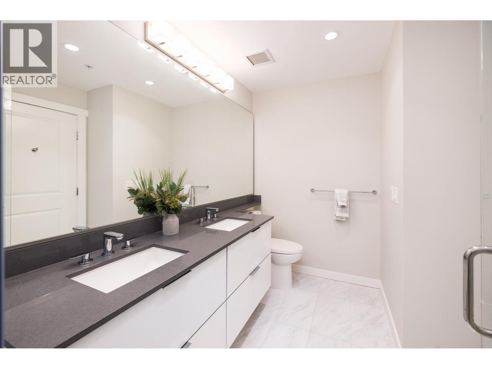 302 2651 Library Lane, North Vancouver, British Columbia  V7J 0C1 - Photo 16 - R3150552