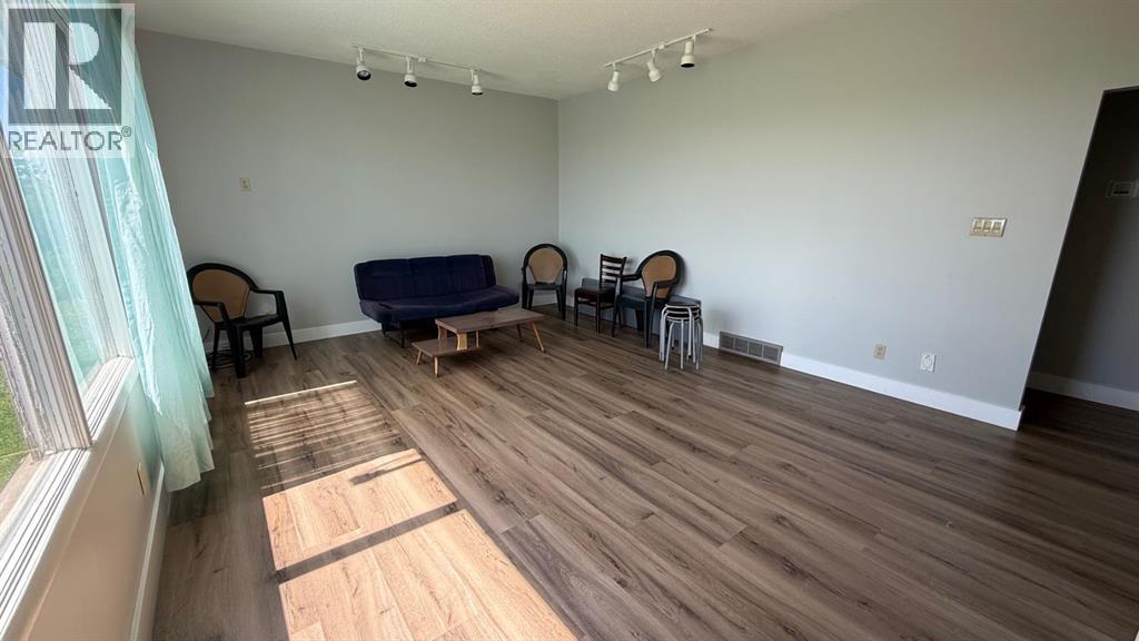 171076 9 Highway, Rural Starland County, Alberta  T0J 0T0 - Photo 10 - A2326770