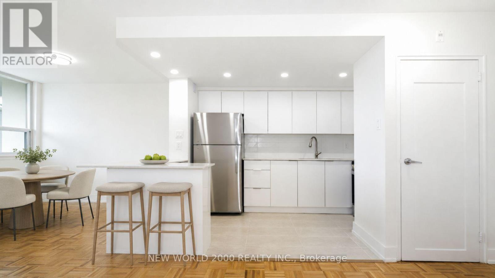 611 - 33 ERSKINE AVENUE, Toronto, Ontario
