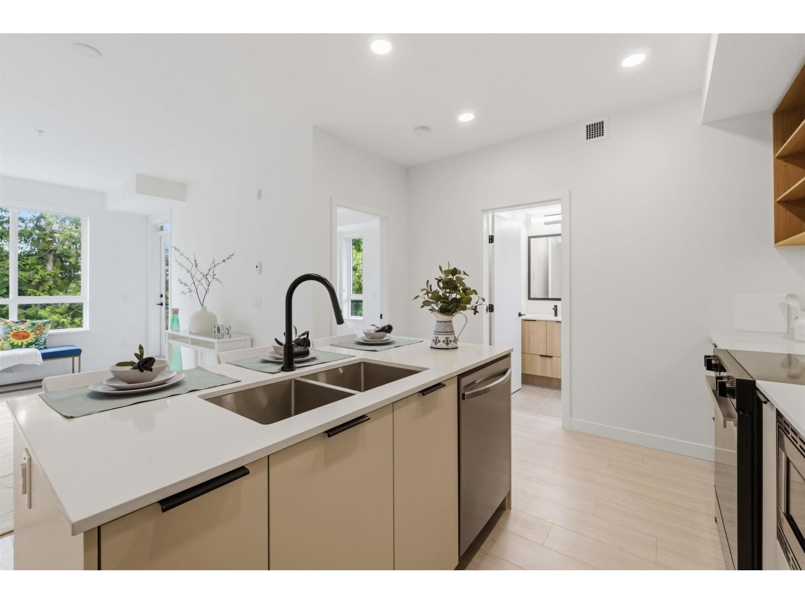 403 13439 94a Avenue, Surrey, British Columbia  V3V 0G9 - Photo 10 - R3149966