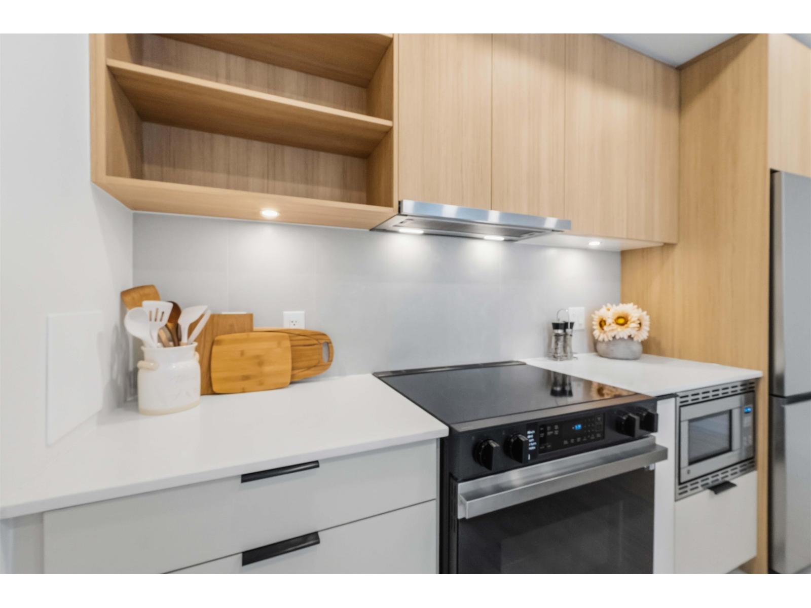 403 13439 94a Avenue, Surrey, British Columbia  V3V 0G9 - Photo 9 - R3149966