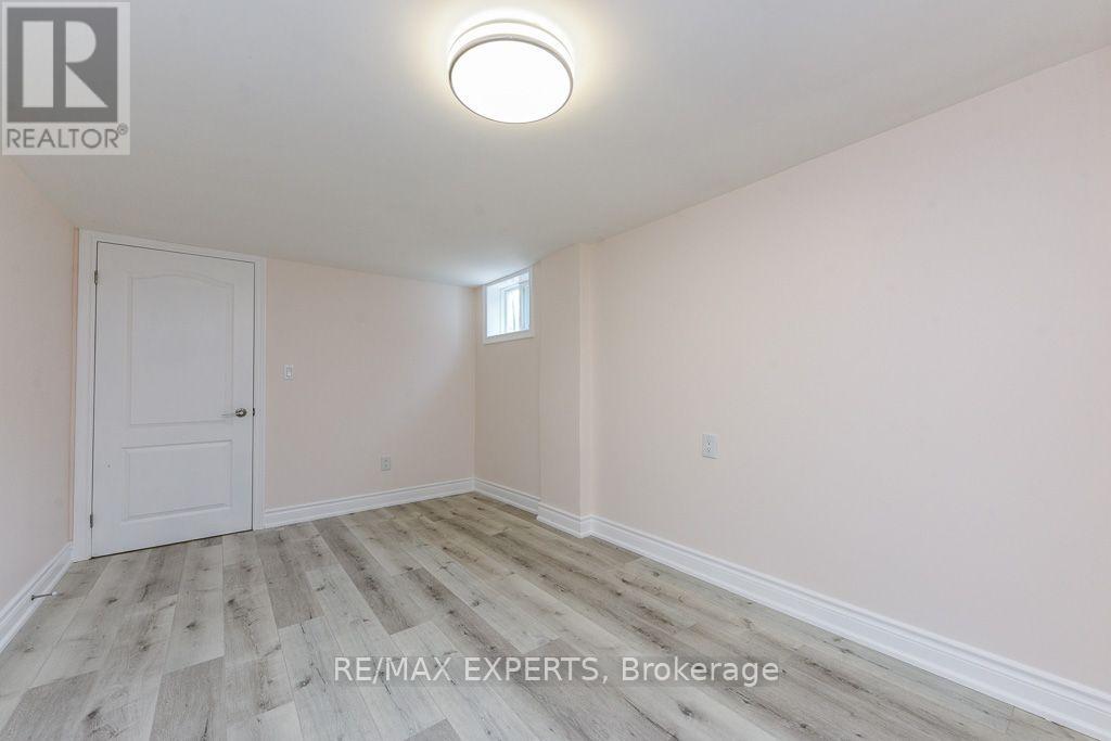 22 Rubydale Gardens, Toronto, Ontario  M9L 1B9 - Photo 15 - W13614938
