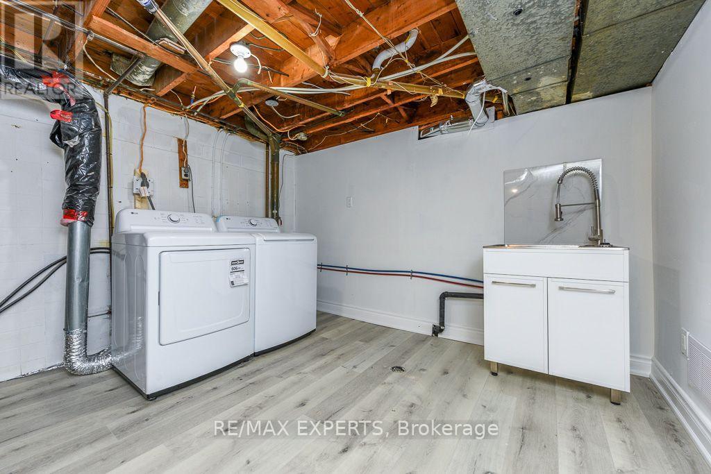 22 Rubydale Gardens, Toronto, Ontario  M9L 1B9 - Photo 16 - W13614938
