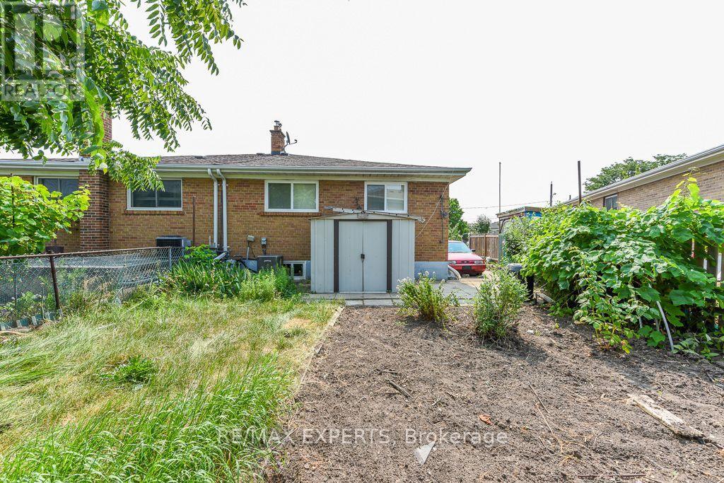 22 Rubydale Gardens, Toronto, Ontario  M9L 1B9 - Photo 20 - W13614938