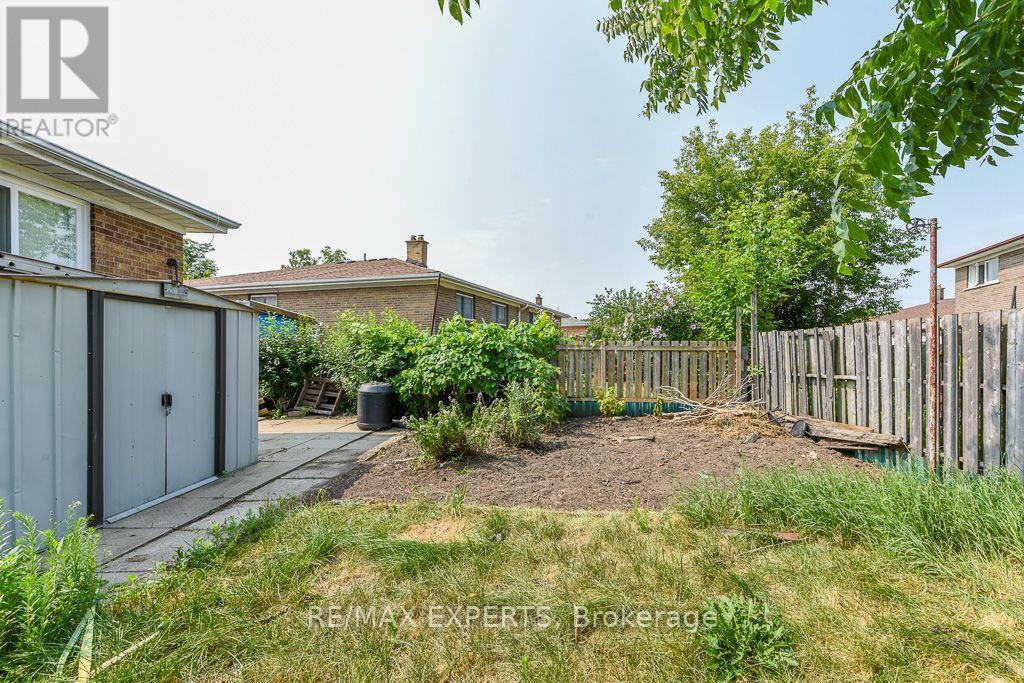 22 Rubydale Gardens, Toronto, Ontario  M9L 1B9 - Photo 22 - W13614938