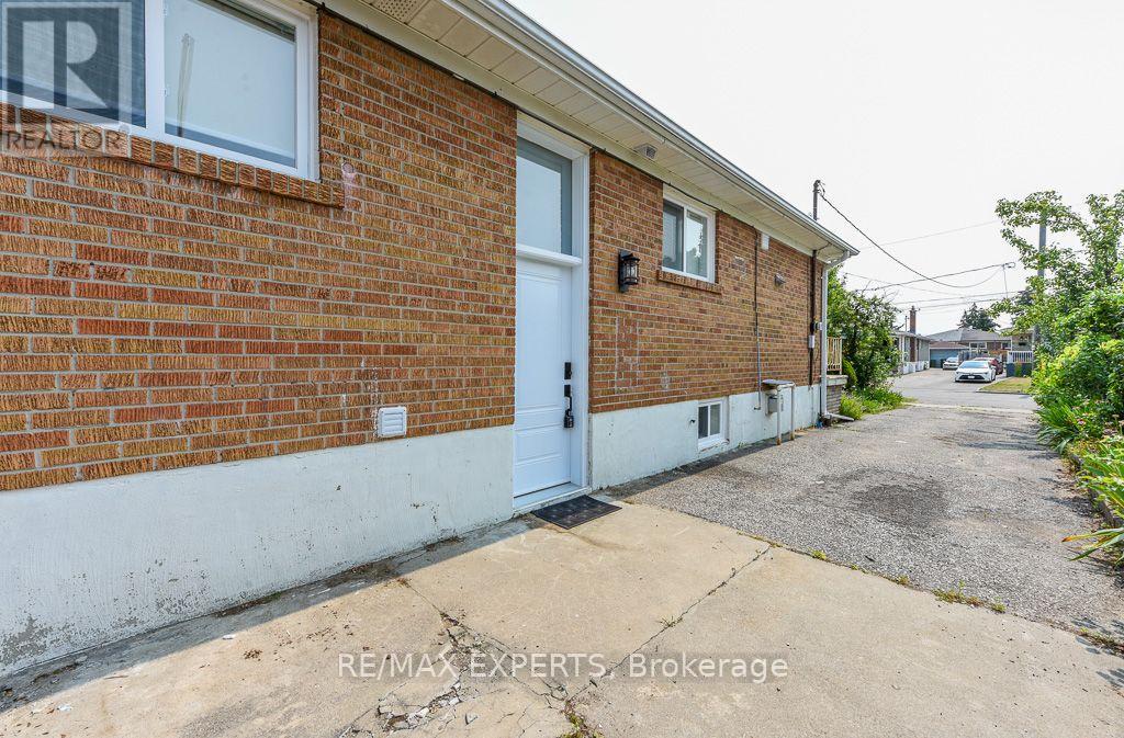 22 Rubydale Gardens, Toronto, Ontario  M9L 1B9 - Photo 23 - W13614938