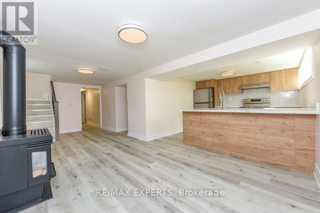 22 Rubydale Gardens, Toronto, Ontario  M9L 1B9 - Photo 3 - W13614938