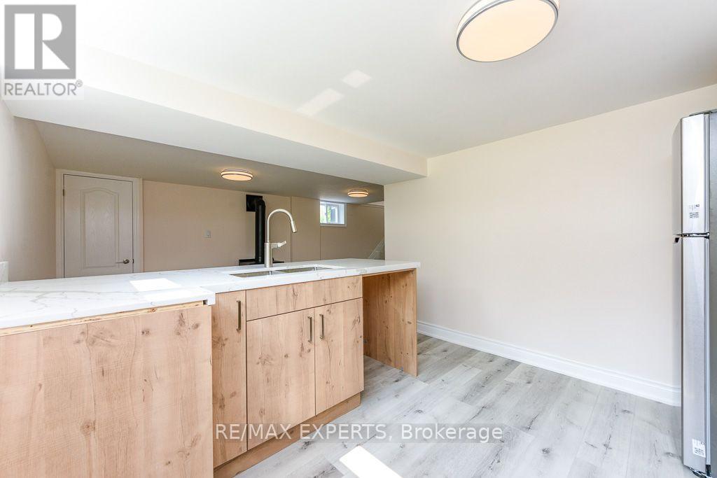 22 Rubydale Gardens, Toronto, Ontario  M9L 1B9 - Photo 7 - W13614938