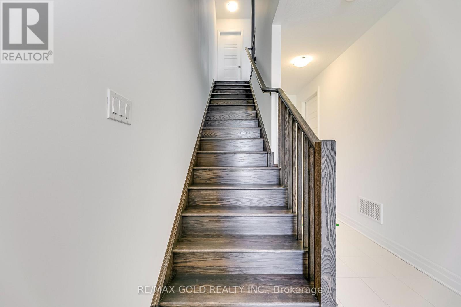 3018 John Mckay Boulevard S, Oakville, Ontario  L6H 3Z9 - Photo 5 - W13615020