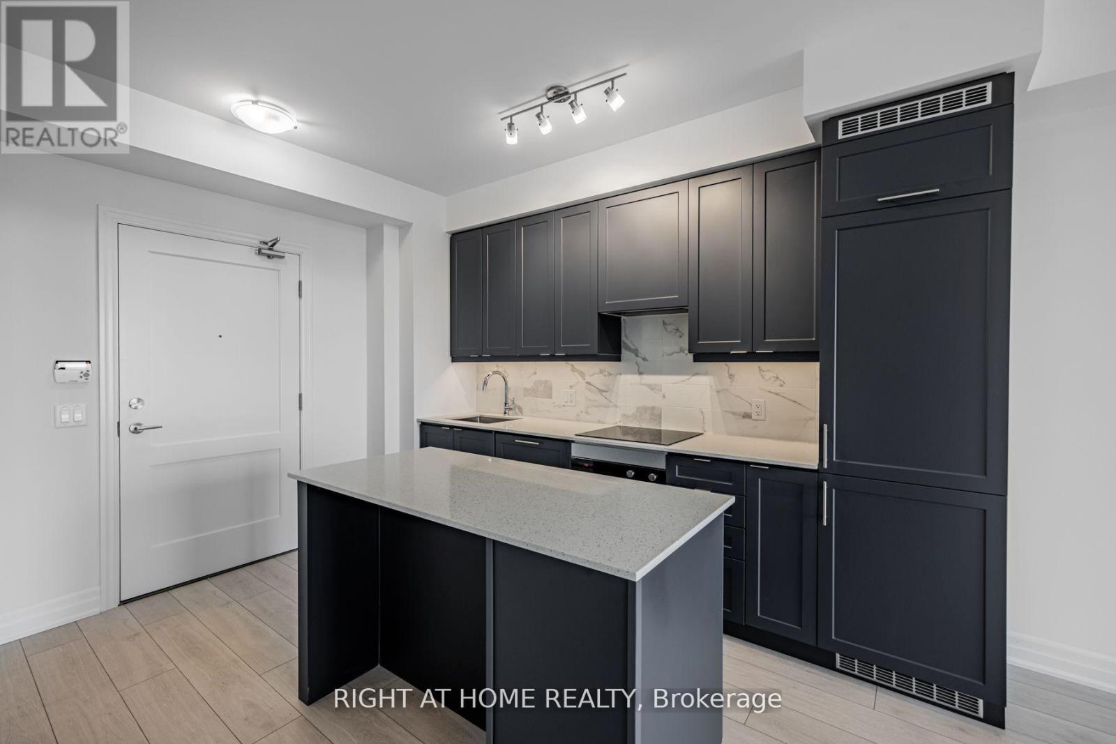 1103 - 30 Elm Drive W, Mississauga, Ontario  L5B 0N6 - Photo 8 - W13615026