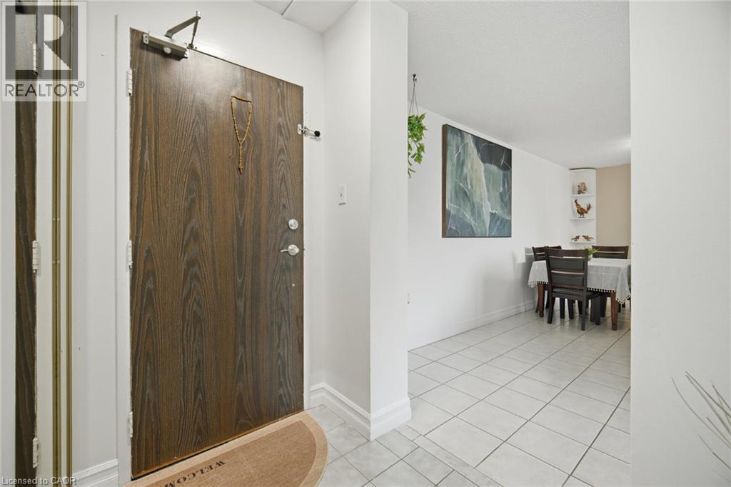 4 Kings Cross Road Unit# 303, Brampton, Ontario  L6T 3X8 - Photo 8 - 40851844