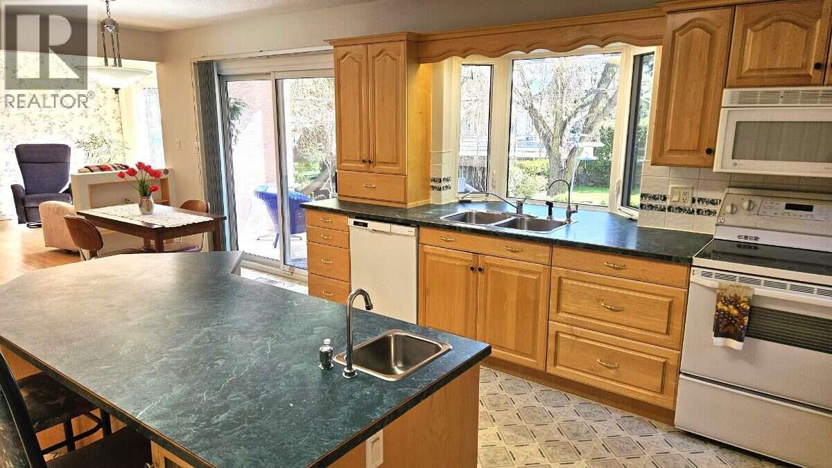 1980 Ethel Street, Kelowna, British Columbia  V1Y 2Z5 - Photo 7 - 10383061