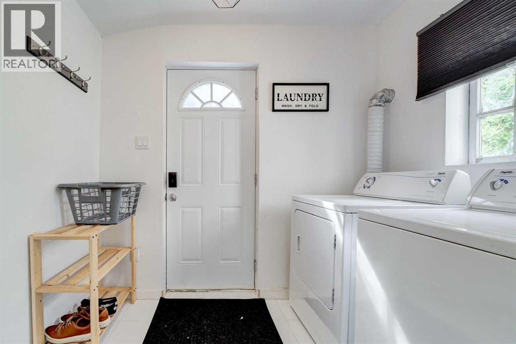 201 5 Street, Cowley, Alberta  T0K 0P0 - Photo 11 - A2330544