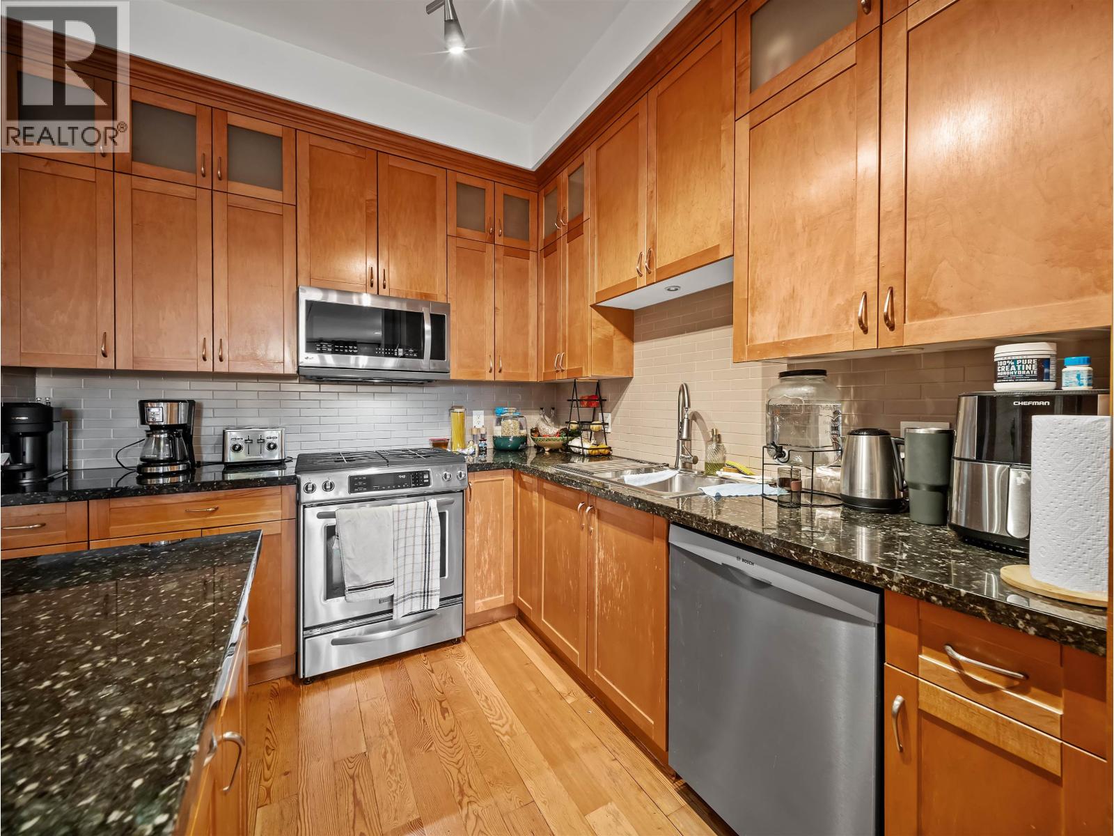 308 250 Salter Street, New Westminster, British Columbia  V3M 0B7 - Photo 4 - R3150764